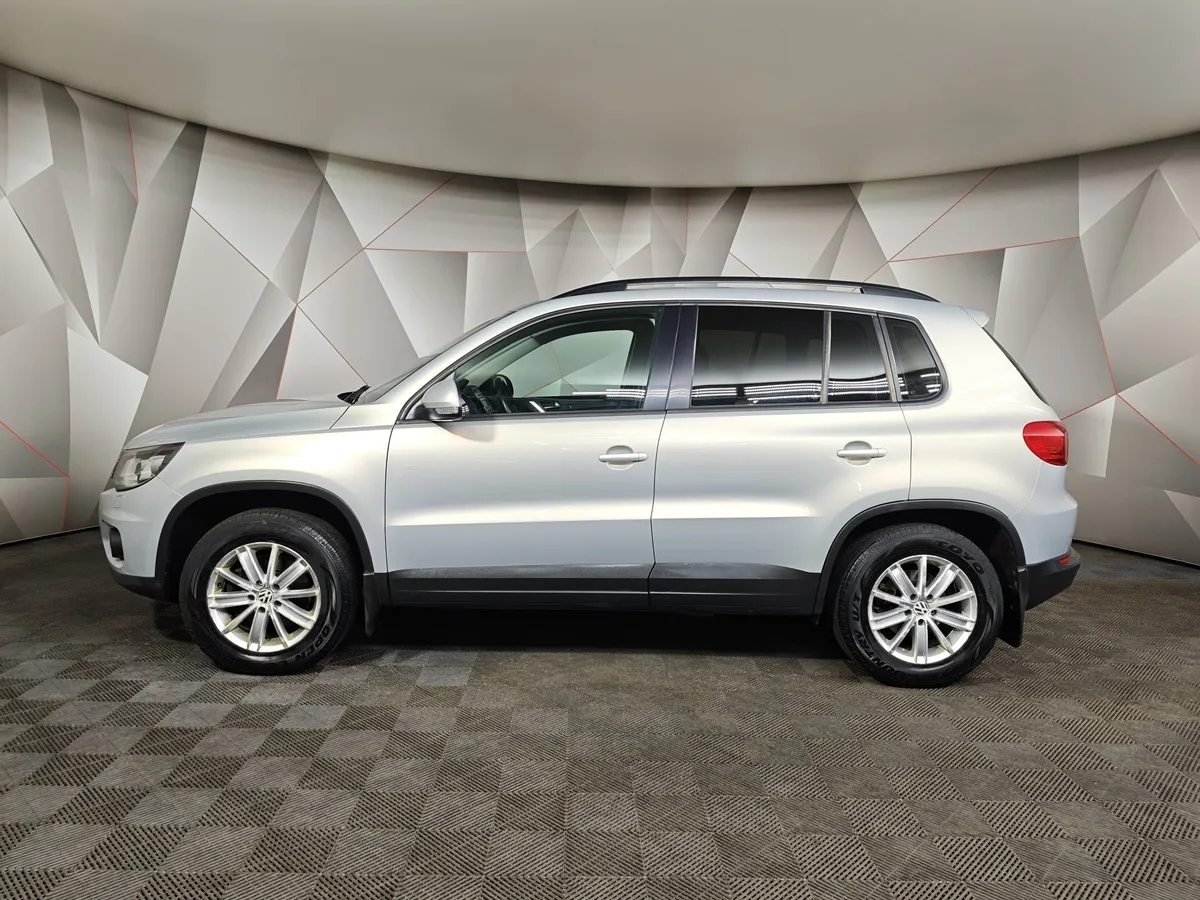 Volkswagen Tiguan 2.0 TSI 4Motion AT (170 л.с.) Sport & Style Серебристый в АВИЛОН. Слайд №5