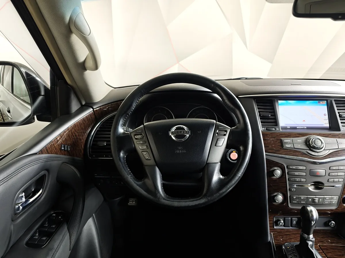 Nissan Patrol 5.6 AT 4WD (405 л.с.) Серебристый в АВИЛОН. Слайд №19