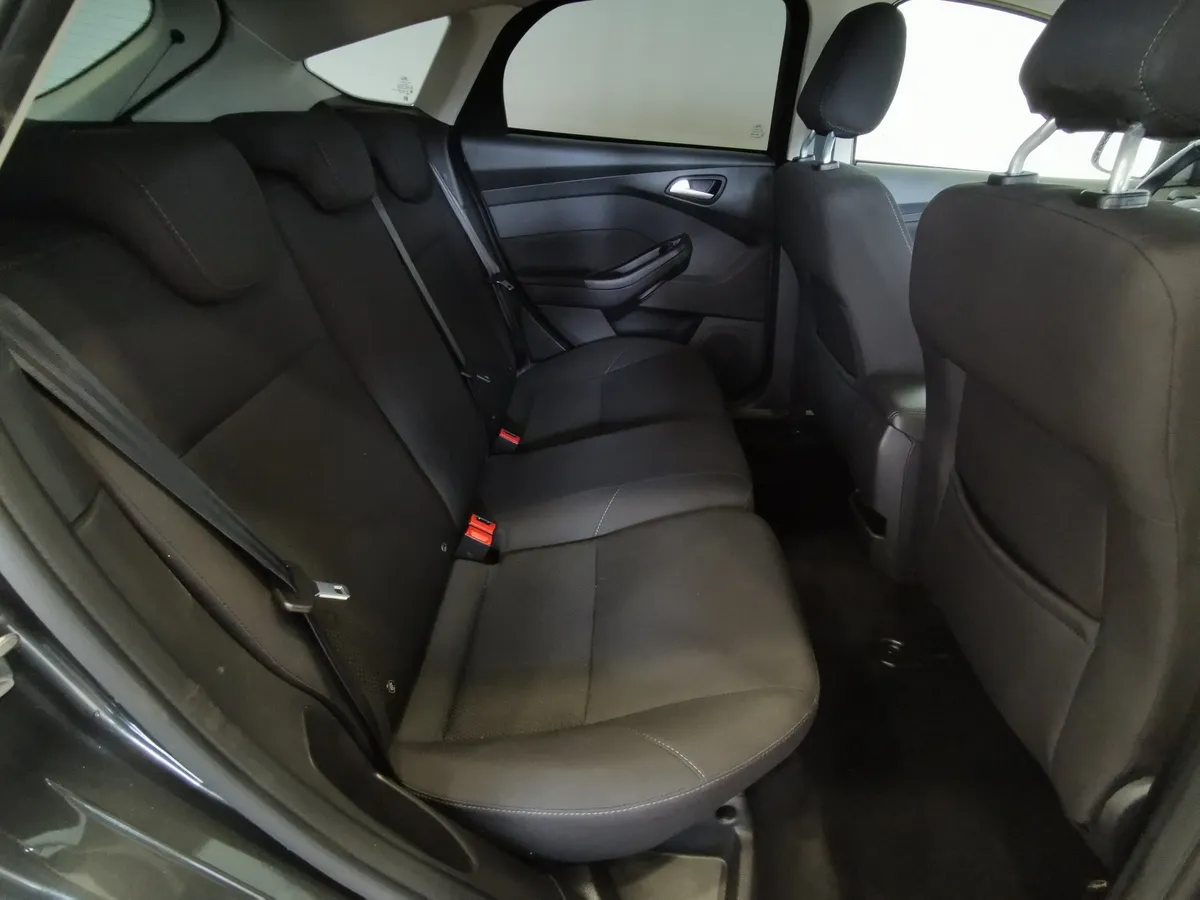 Ford Focus 1.6 Ti-VCT PowerShift (125 л.с.) SYNC Edition Серый в АВИЛОН. Слайд №15