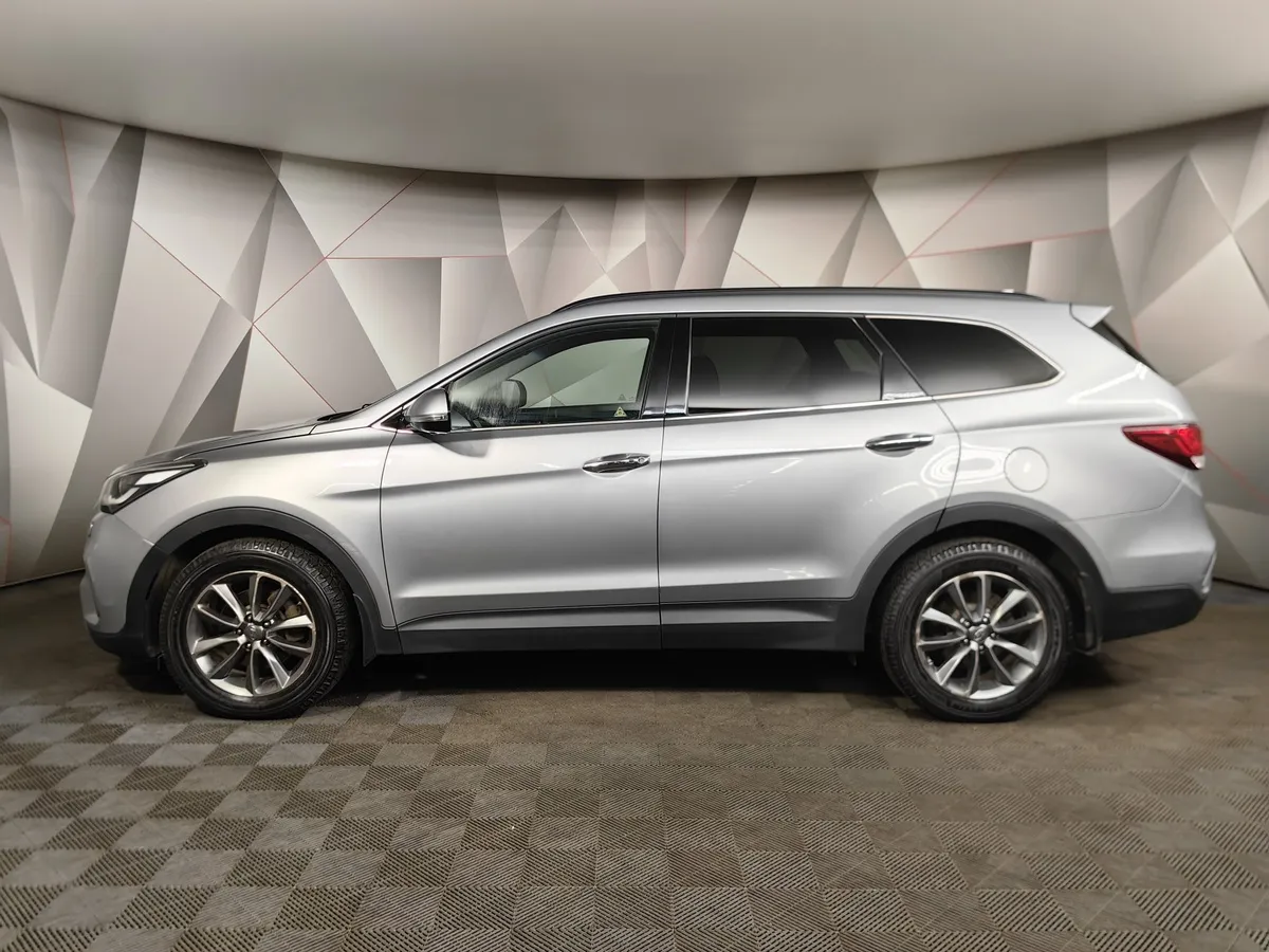 Hyundai Santa Fe 2.2 CRDi AT 4WD (200 л.с.) Style Серебристый в АВИЛОН. Слайд №5