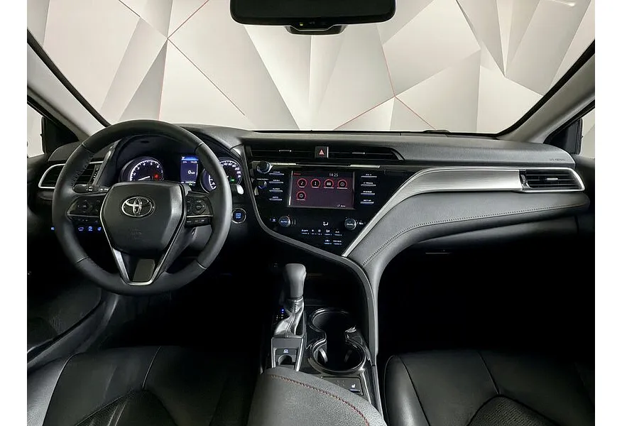 Toyota Camry 2.5 AT (181 л.с.) Черный в АВИЛОН. Слайд №14