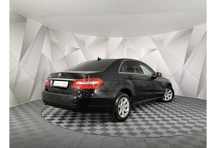 LIVE. Слайд №8