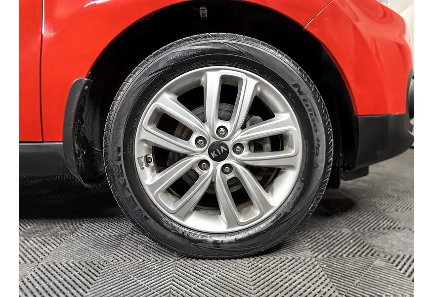 Kia Soul 1.6 GDI AT (132 л.с.) Classic Красный в АВИЛОН. Слайд №9 Kia Soul 1.6 GDI AT (132 л.с.) Classic Красный в АВИЛОН. Слайд №9