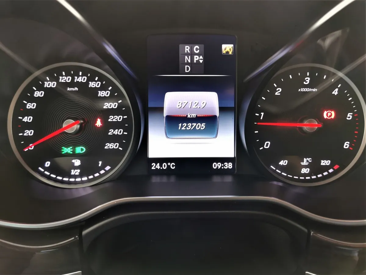 Mercedes-Benz V-Класс V 250 BlueTEC 7G-Tronic Plus 4x4 (190 л.с.) AMG Line Синий в АВИЛОН. Слайд №17