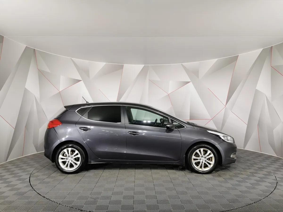 Kia Ceed 1.6 AT (129 л.с.) Серый в АВИЛОН. Слайд №6