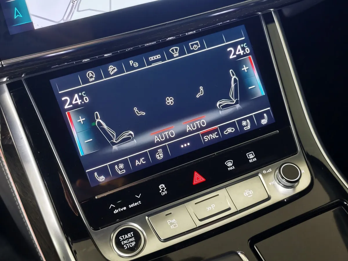 Audi Q8 55 TFSI Tiptronic quattro (340 л.с.) Серый в АВИЛОН. Слайд №24