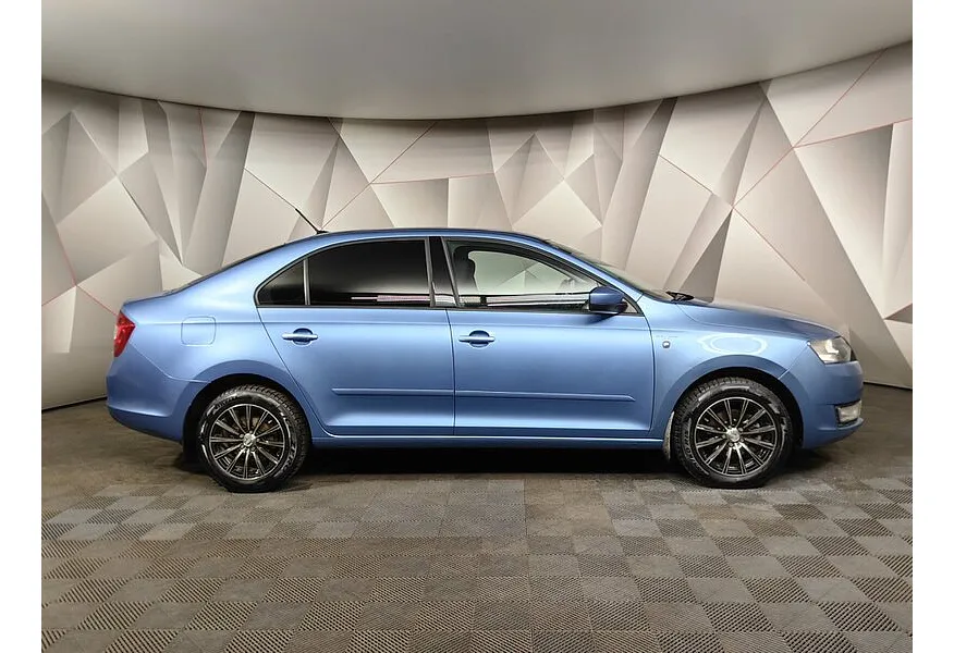 Skoda Rapid 1.6 MT (90 л.с.) Синий в АВИЛОН. Слайд №6
