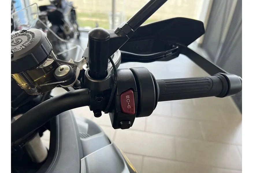 QJMOTOR SRT 900SX 900 см³ (95 л.с.) (95) 904 Черный в АВИЛОН. Слайд №11 QJMOTOR SRT 900SX 900 см³ (95 л.с.) (95) 904 Черный в АВИЛОН. Слайд №11