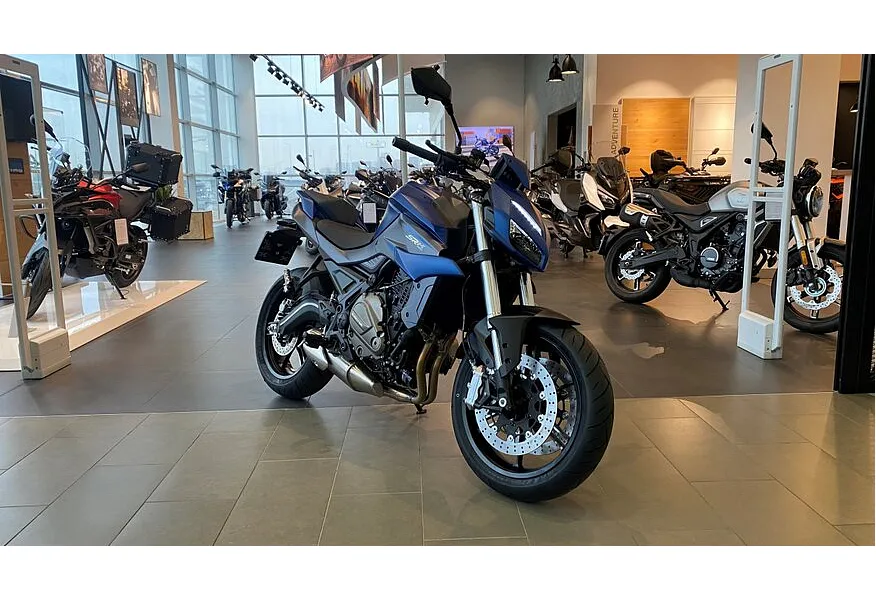 LIVE. Слайд №2