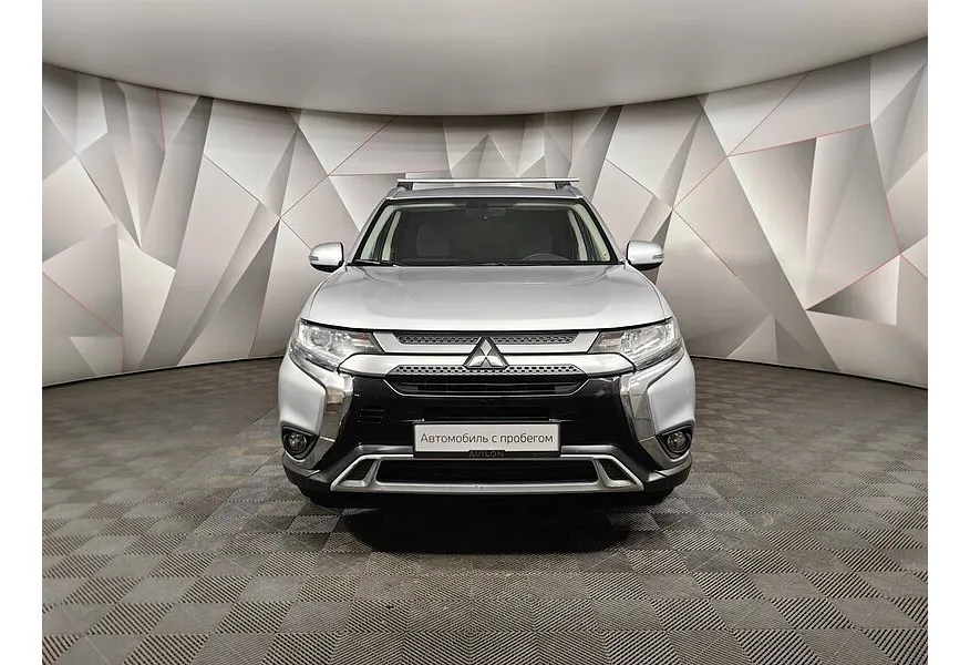 Mitsubishi Outlander 2.0 CVT 4WD (146 л.с.) Серебристый в АВИЛОН. Слайд №7