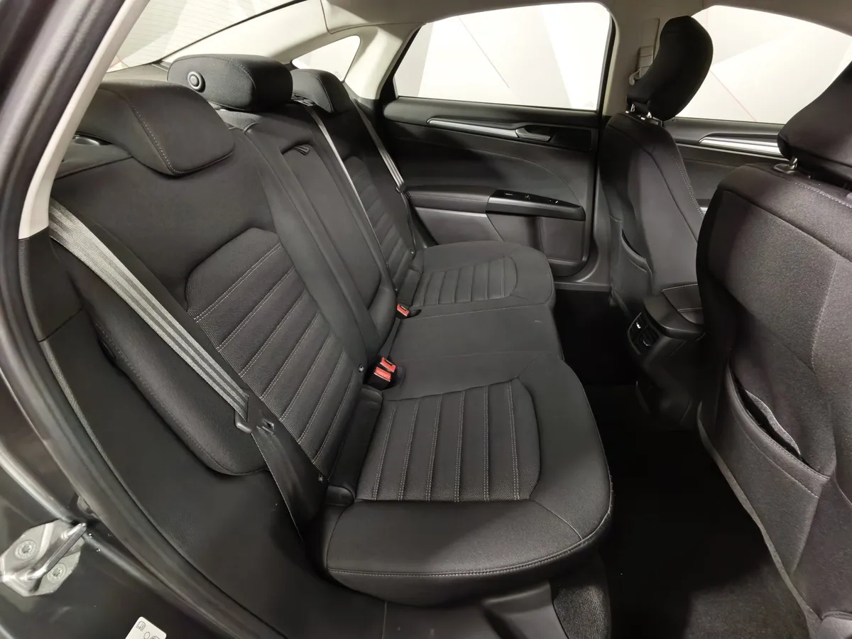 Ford Mondeo 2.5 AT (149 л.с.) Trend Серый в АВИЛОН. Слайд №16