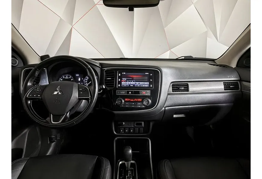 Mitsubishi Outlander 2.0 CVT 4WD (146 л.с.) Серебристый в АВИЛОН. Слайд №14