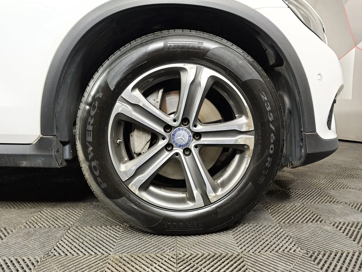Mercedes-Benz GLC 220 d 9G-TRONIC 4MATIC (170 л.с.) Особая серия Белый в АВИЛОН. Слайд №9