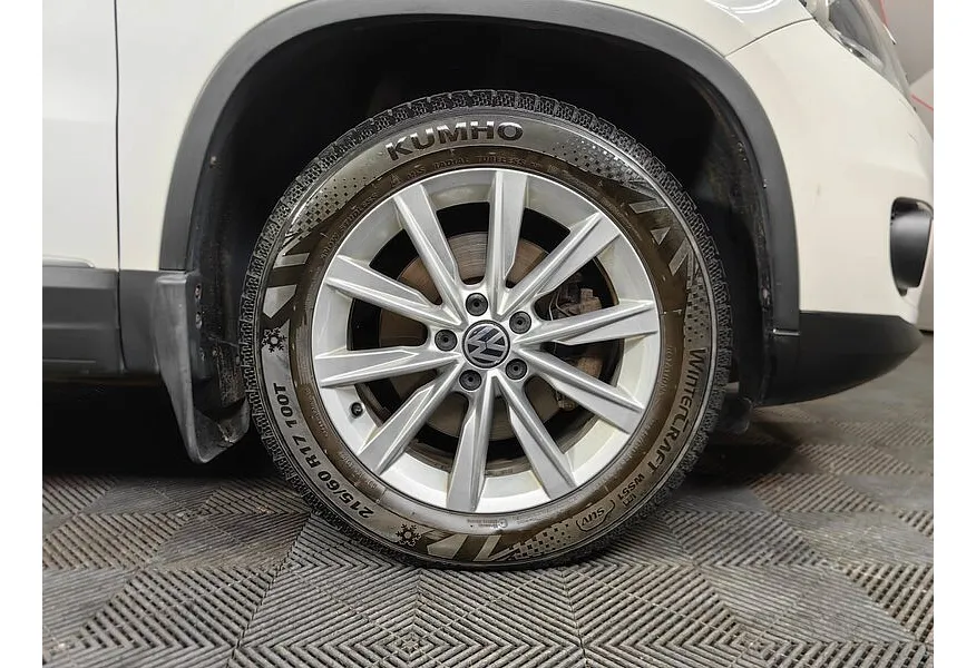 АВИЛОН - Volkswagen Tiguan 2.0 TSI 4Motion AT (200 л.с.) Sport & Style Белый - slide 19