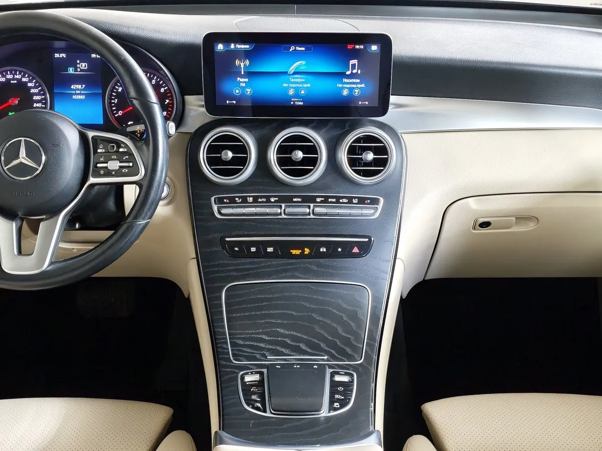 Mercedes-Benz GLC 200 9G-TRONIC 4MATIC (197 л.с.) Premium (Локальная сборка) Черный в АВИЛОН. Слайд №15