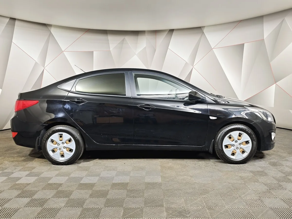 Hyundai Solaris 1.6 AT (123 л.с.) Comfort Черный в АВИЛОН. Слайд №6