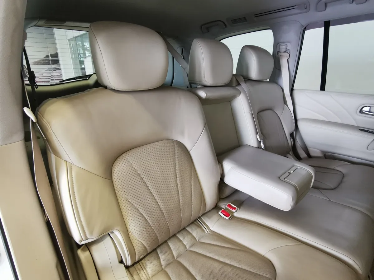 Infiniti QX80 5.6 АТ AWD (405 л.с.) Белый в АВИЛОН. Слайд №16