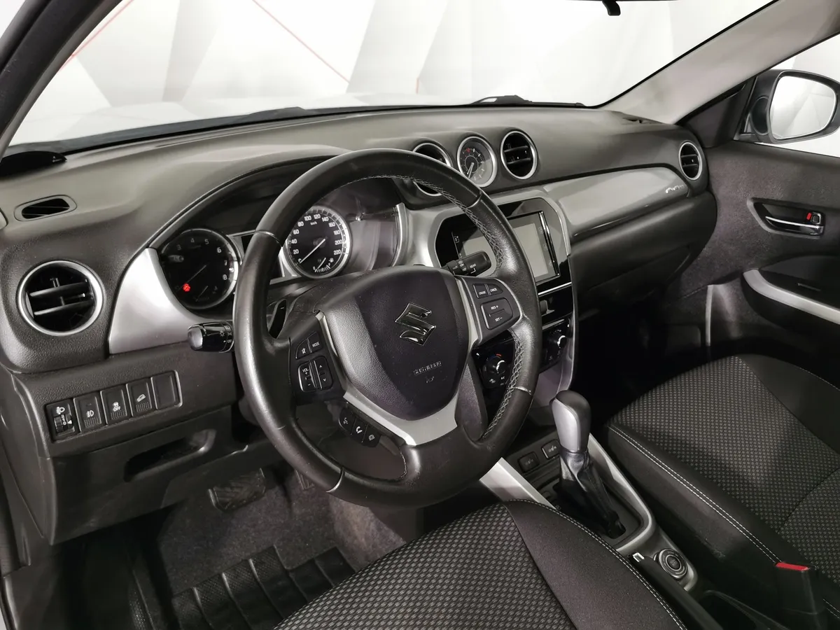 Suzuki Vitara 1.6 AT 4WD (117 л.с.) Белый в АВИЛОН. Слайд №18