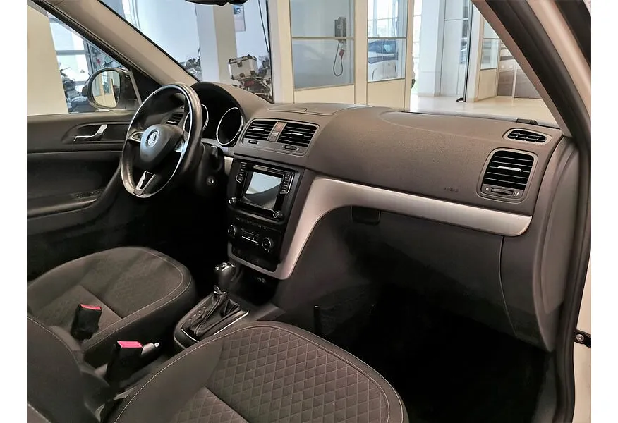 Skoda Yeti 1.4 TSI DSG (122 л.с.) Active Белый в АВИЛОН. Слайд №13