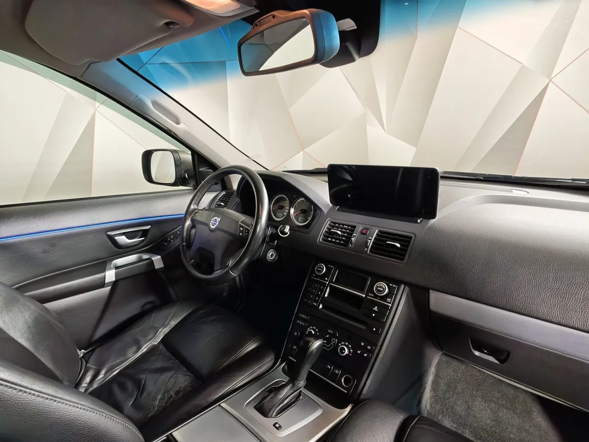 Volvo XC90 2.5 T5 Geartronic AWD (5 мест) (210 л.с.) Коричневый в АВИЛОН. Слайд №13