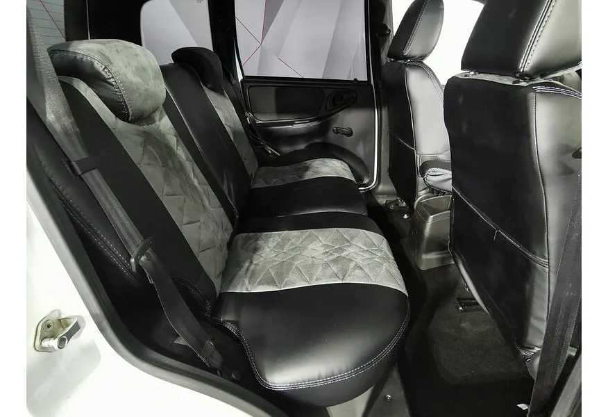 ВАЗ (Lada) Niva 1.7 MT 4WD (80 л.с.) Black Белый в АВИЛОН. Слайд №15