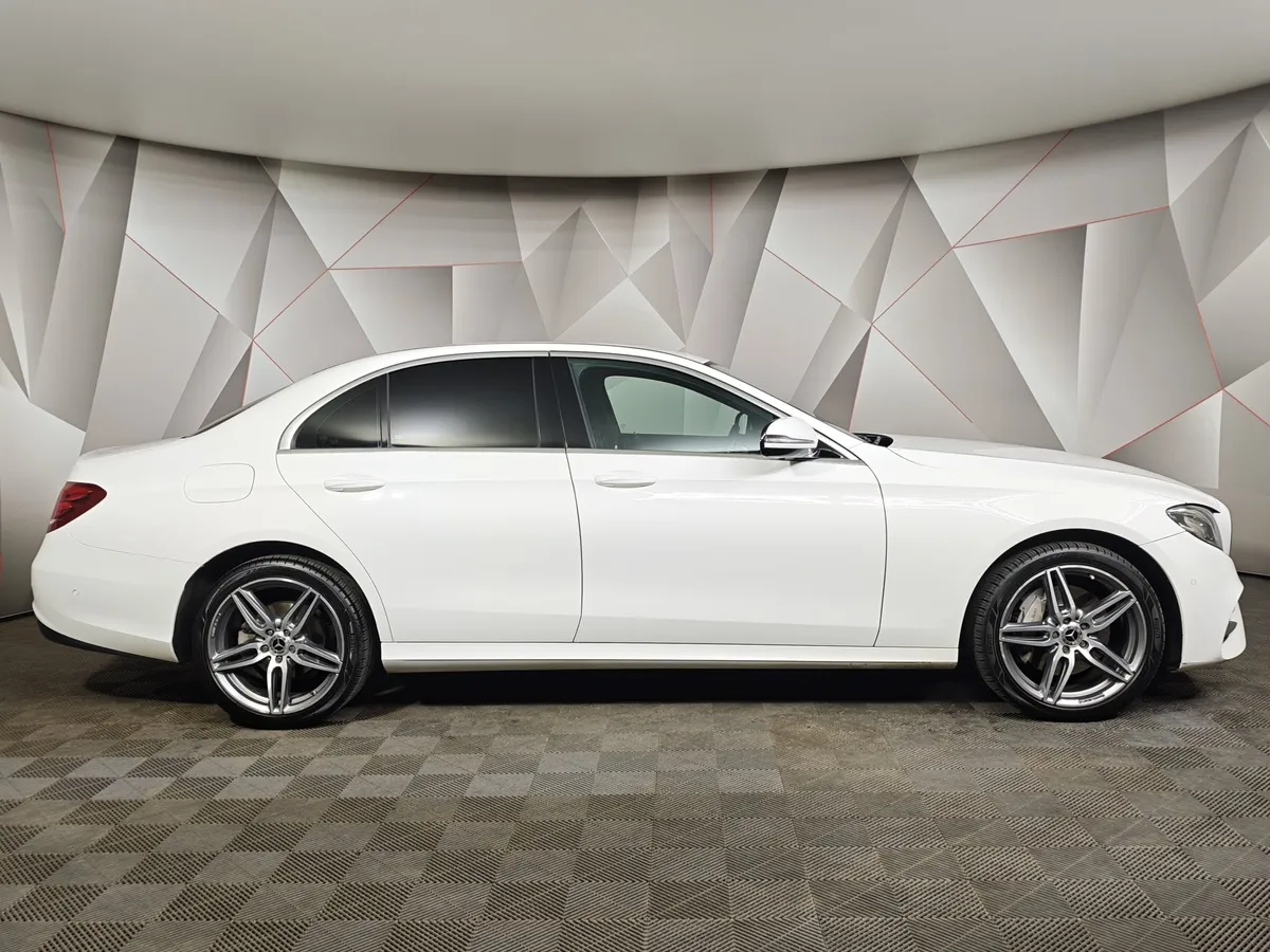 Mercedes-Benz E-Класс E 200 4MATIC 9G-TRONIC (184 л.с.) Белый в АВИЛОН. Слайд №6