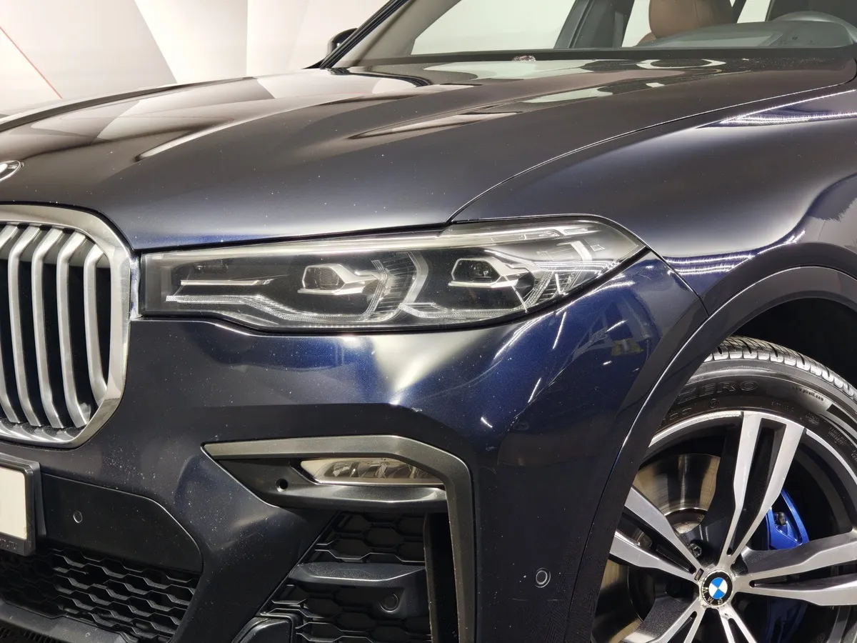 BMW X7 xDrive40i Steptronic (340 л.с.) Базовая (Локальная сборка) Черный в АВИЛОН. Слайд №8