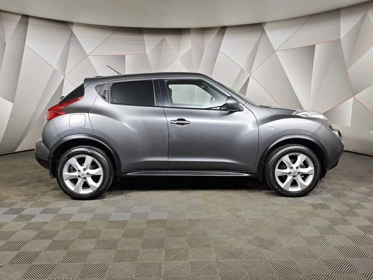 Nissan Juke 1.6 CVT (117 л.с.) Серый в АВИЛОН. Слайд №6