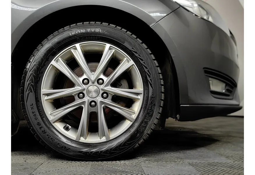 Ford Focus 1.6 Ti-VCT PowerShift (125 л.с.) SYNC Edition Серый в АВИЛОН. Слайд №9