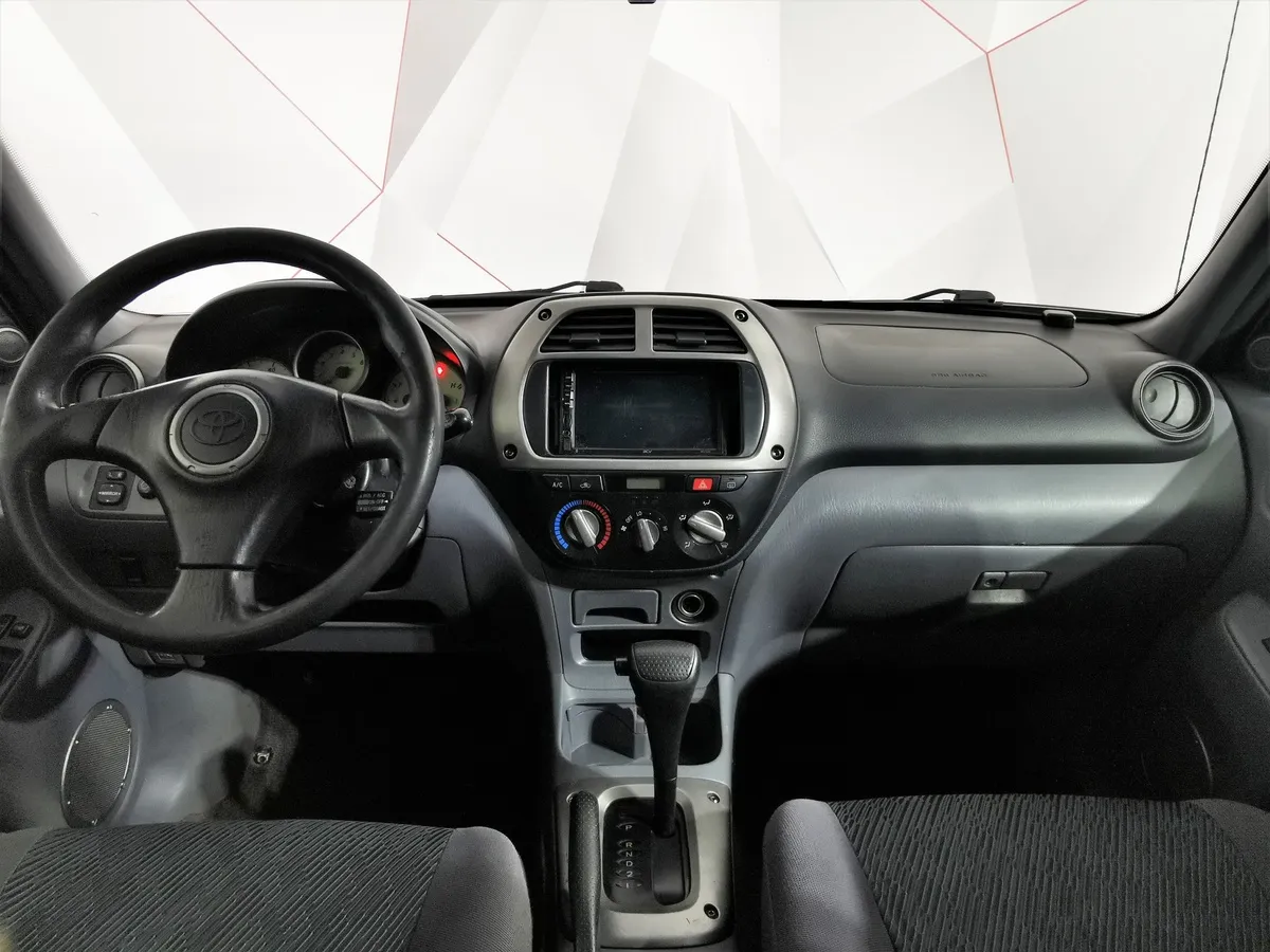 Toyota RAV4 2.0 AT AWD (150 л.с.) Серебристый в АВИЛОН. Слайд №13