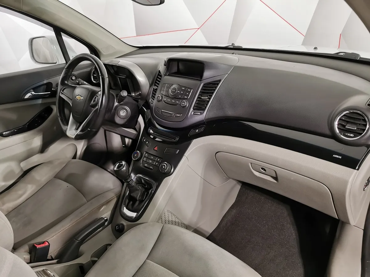 Chevrolet Orlando 1.8 MT (141 л.с.) Белый в АВИЛОН. Слайд №12