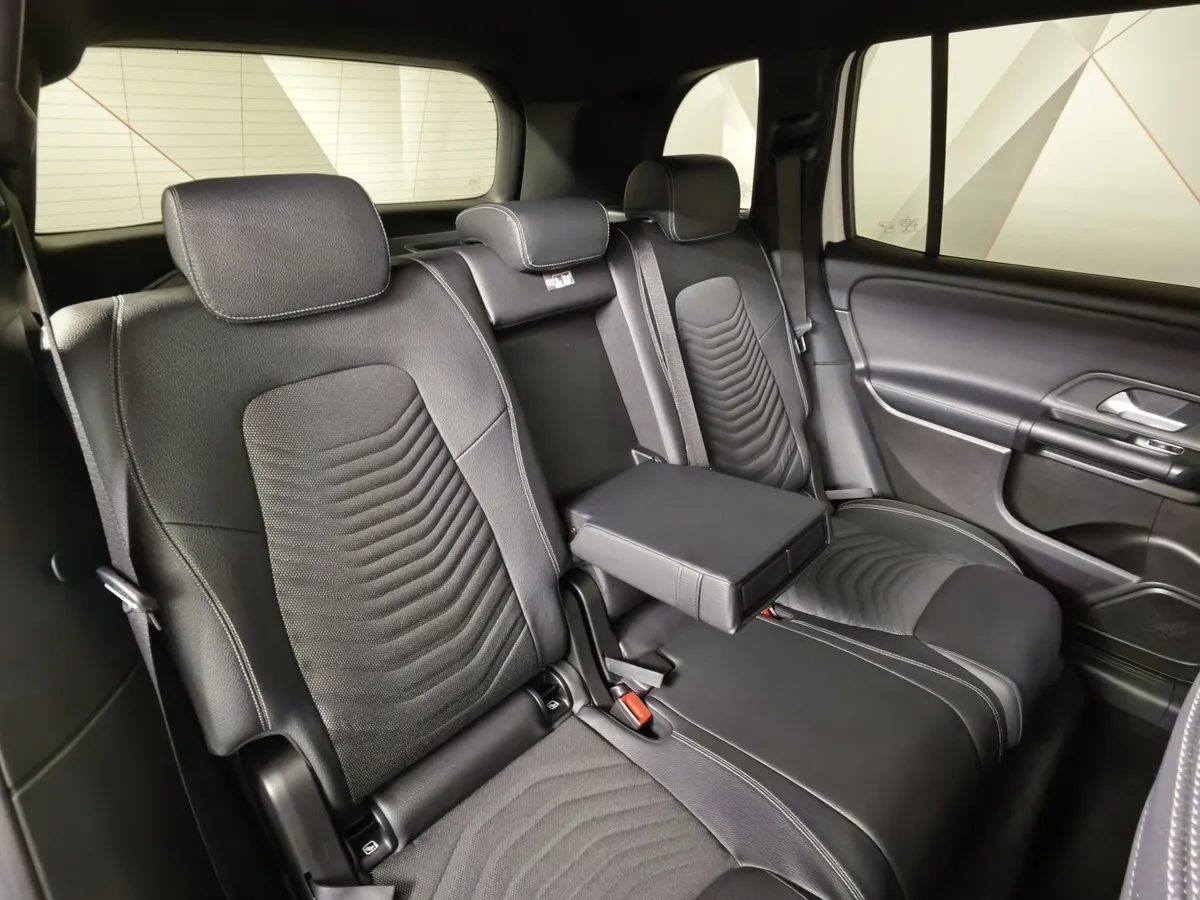 Mercedes-Benz GLB 200 d 8G-DCT 4MATIC (150 л.с.) Style Белый в АВИЛОН. Слайд №17