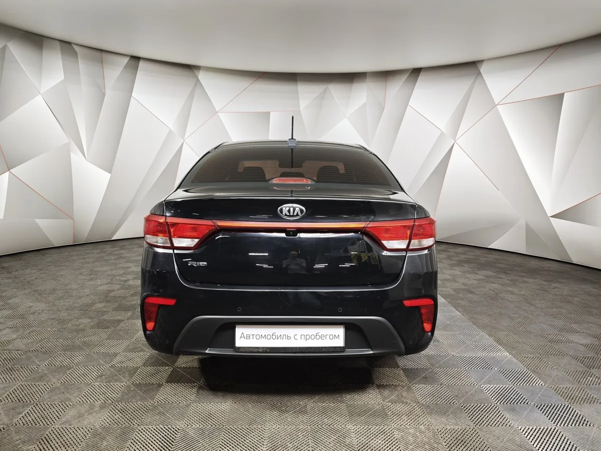 Kia Rio 1.6 AT (123 л.с.) Черный в АВИЛОН. Слайд №8