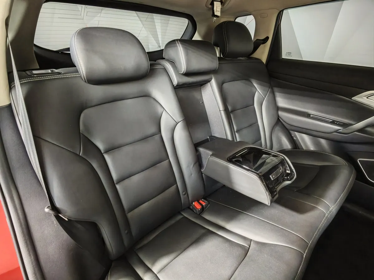 Geely Atlas 2.4 AT (148 л.с.) Comfort Красный в АВИЛОН. Слайд №16