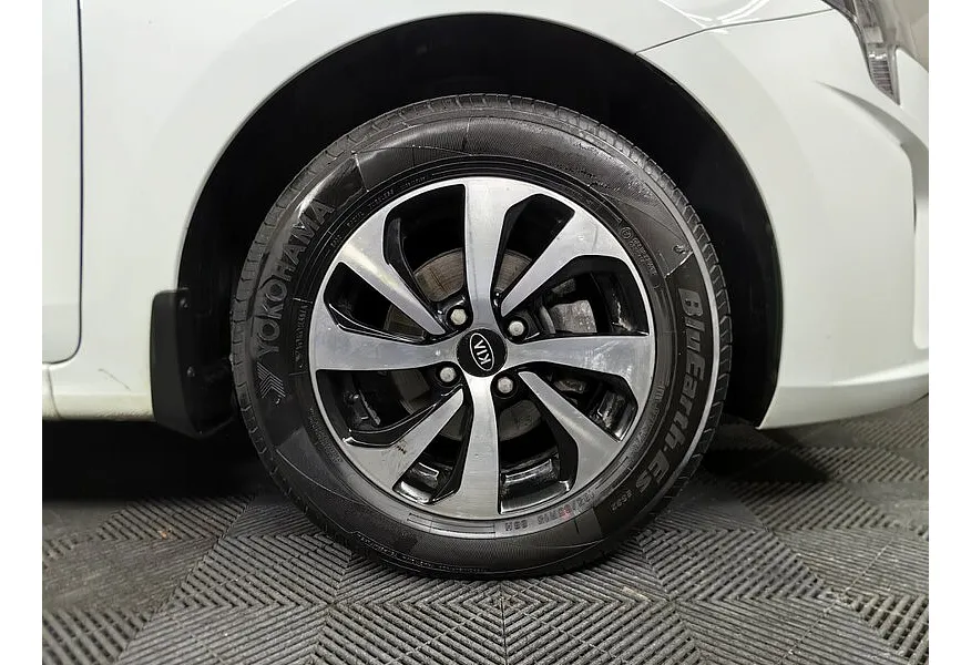 АВИЛОН - Kia Rio 1.6 AT (123 л.с.) Comfort Белый - slide 18