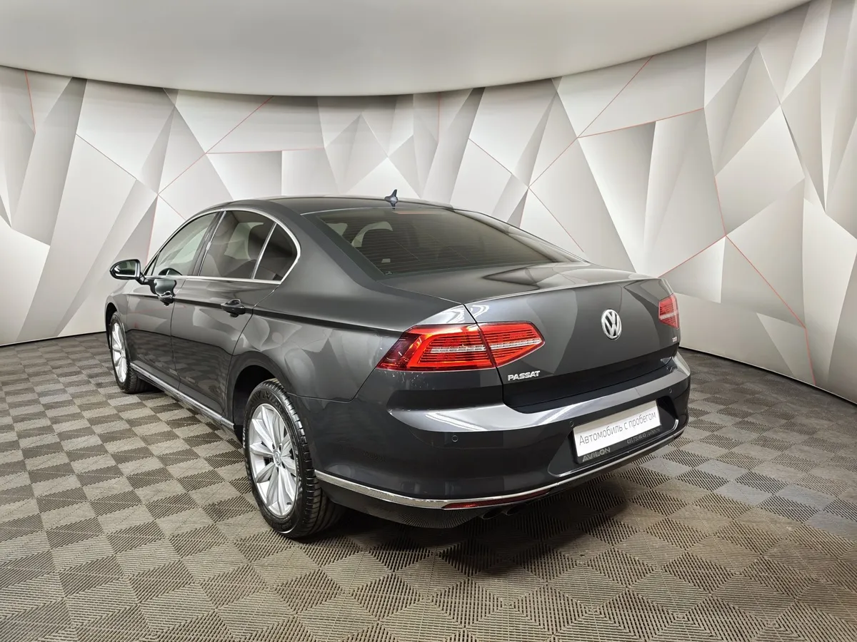 Volkswagen Passat 1.8 TSI BlueMotion DSG (180 л.с.) Highline Серый в АВИЛОН. Слайд №4