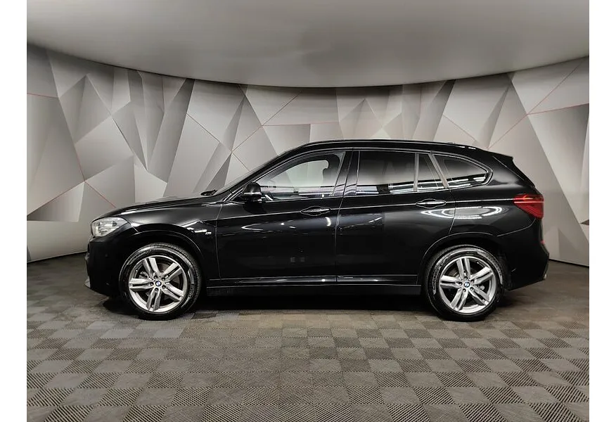 АВИЛОН - BMW X1 20i xDrive Steptronic AT (192 л.с.) M Sport Черный - slide 2