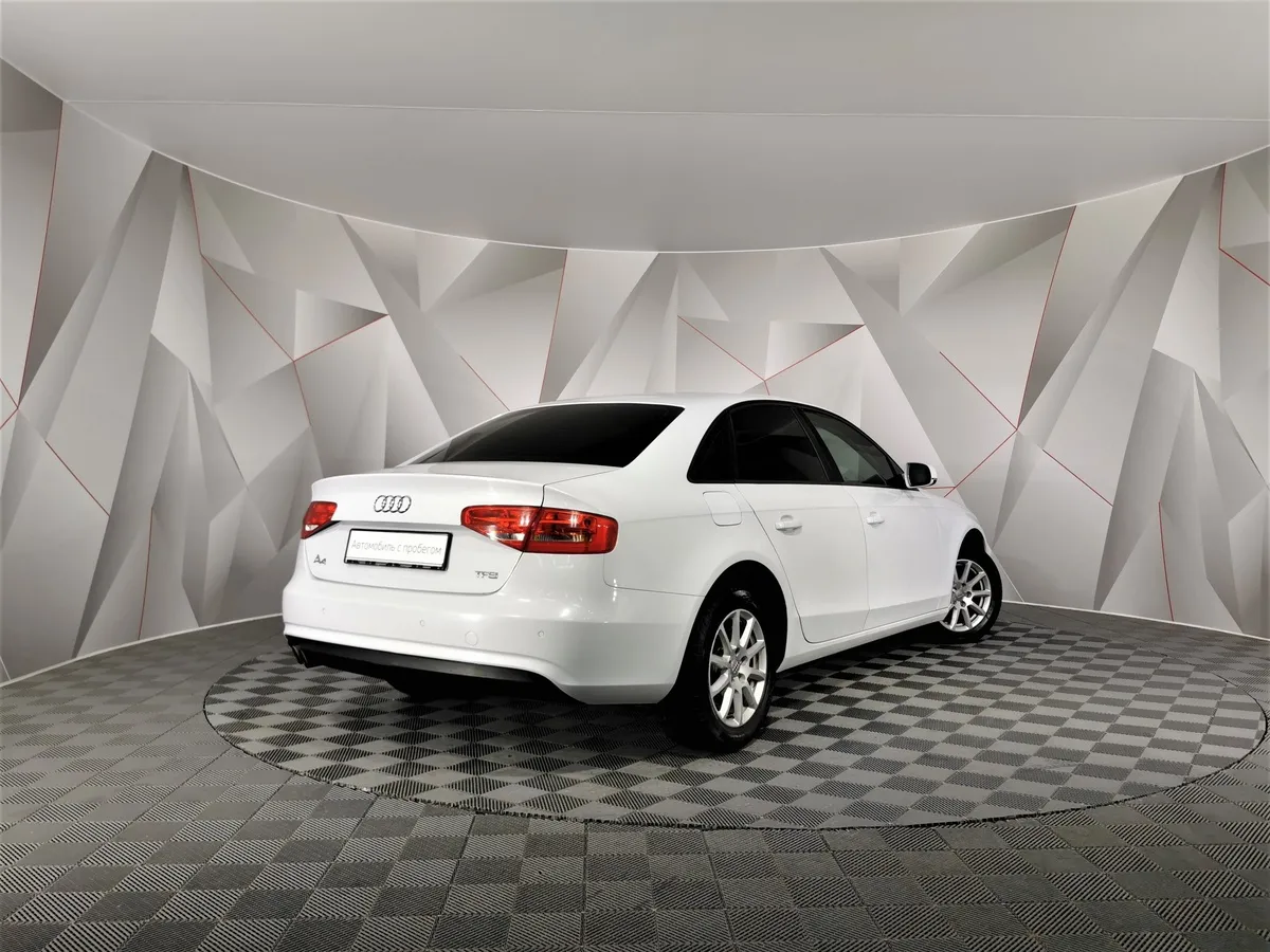 Audi A4 1.8 TFSI multitronic (120 л.с.) Белый в АВИЛОН. Слайд №2
