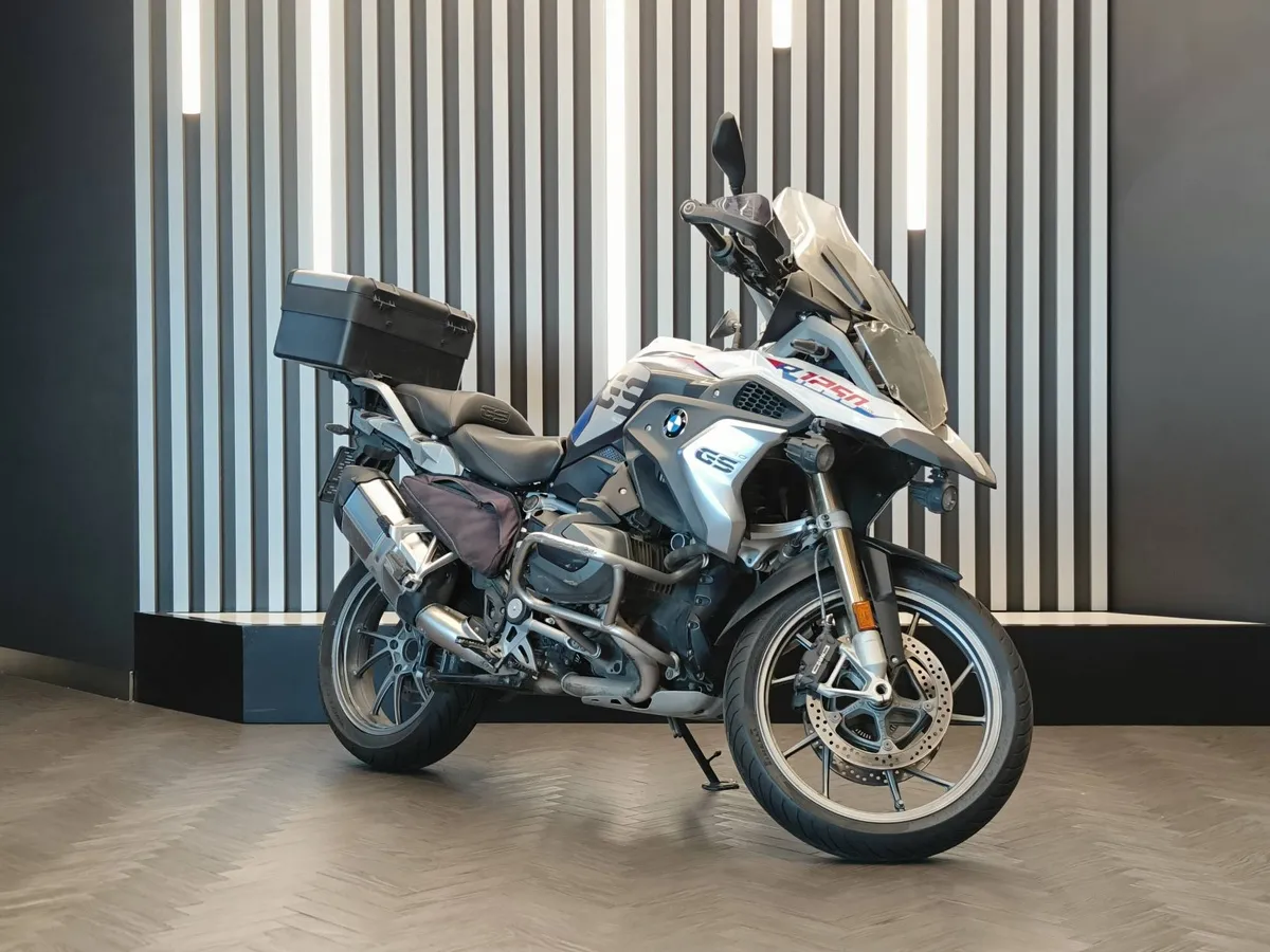 BMW Motorrad R 1250 GS R 1250 GS 1254 см³ (136) 1254 Белый в АВИЛОН. Слайд №2