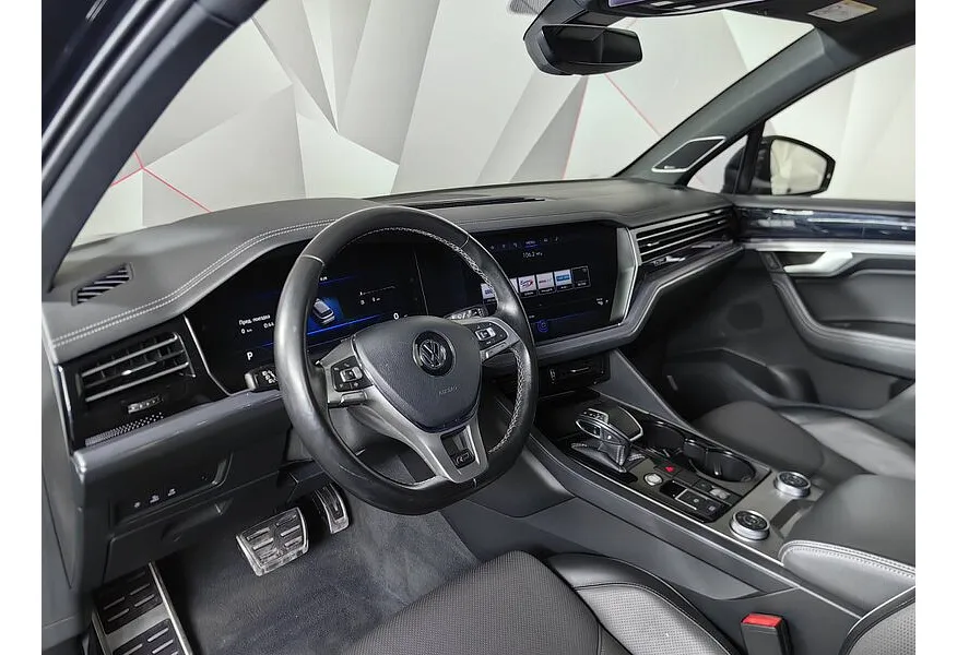 Volkswagen Touareg 3.0 TSI Tiptronic 4Motion (340 л.с.) R-Line Черный в АВИЛОН. Слайд №19