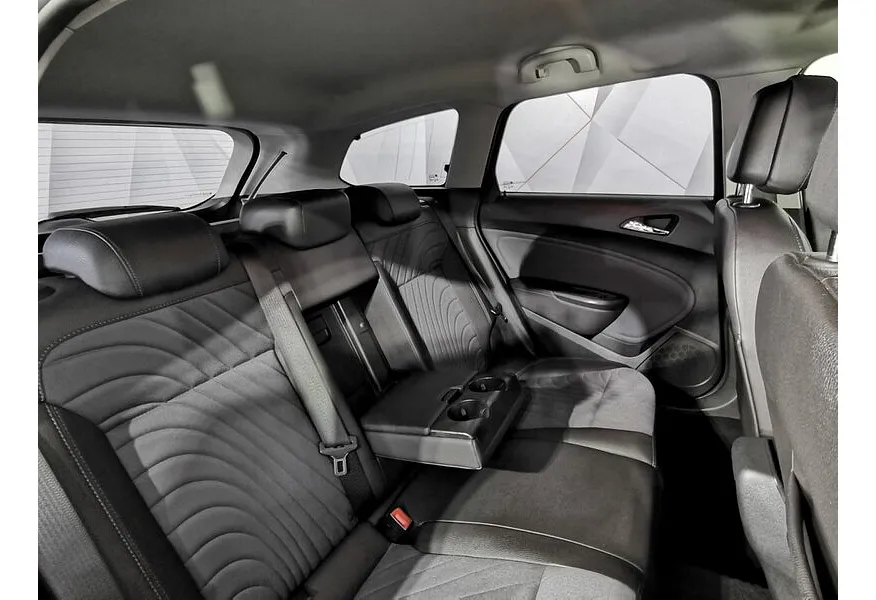 Opel Astra 1.4 Turbo AT (140 л.с.) Коричневый в АВИЛОН. Слайд №16