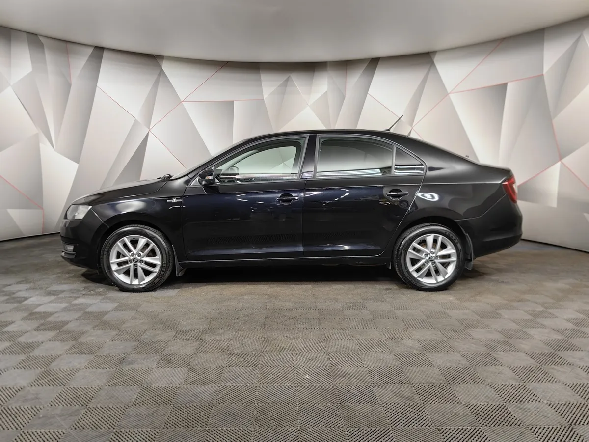 Skoda Rapid 1.6 MT (90 л.с.) Черный в АВИЛОН. Слайд №5