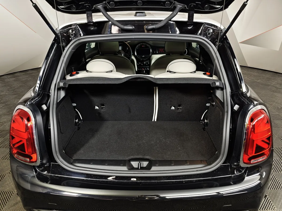 MINI 3 двери Cooper S 2.0 AT (192 л.с.) Черный в АВИЛОН. Слайд №8