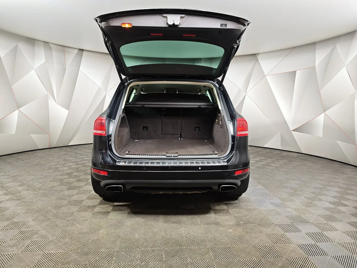 Volkswagen Touareg 3.6 FSI Tiptronic 4Motion (249 л.с.) V6 FSI Черный в АВИЛОН. Слайд №12