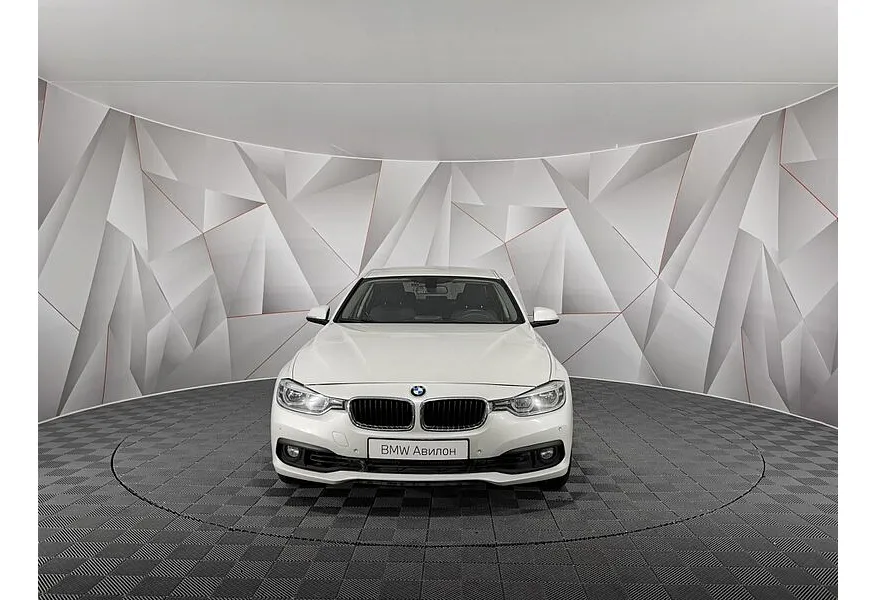 BMW 3 серия 318i AT (136 л.с.) Белый в АВИЛОН. Слайд №3