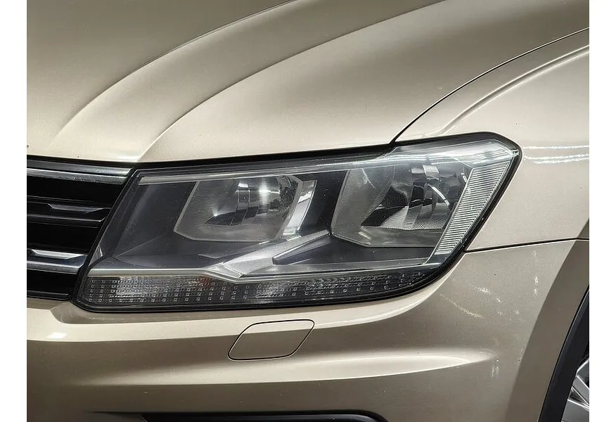 Volkswagen Tiguan 1.4 TSI BlueMotion DSG (150 л.с.) Comfortline Бежевый в АВИЛОН. Слайд №10