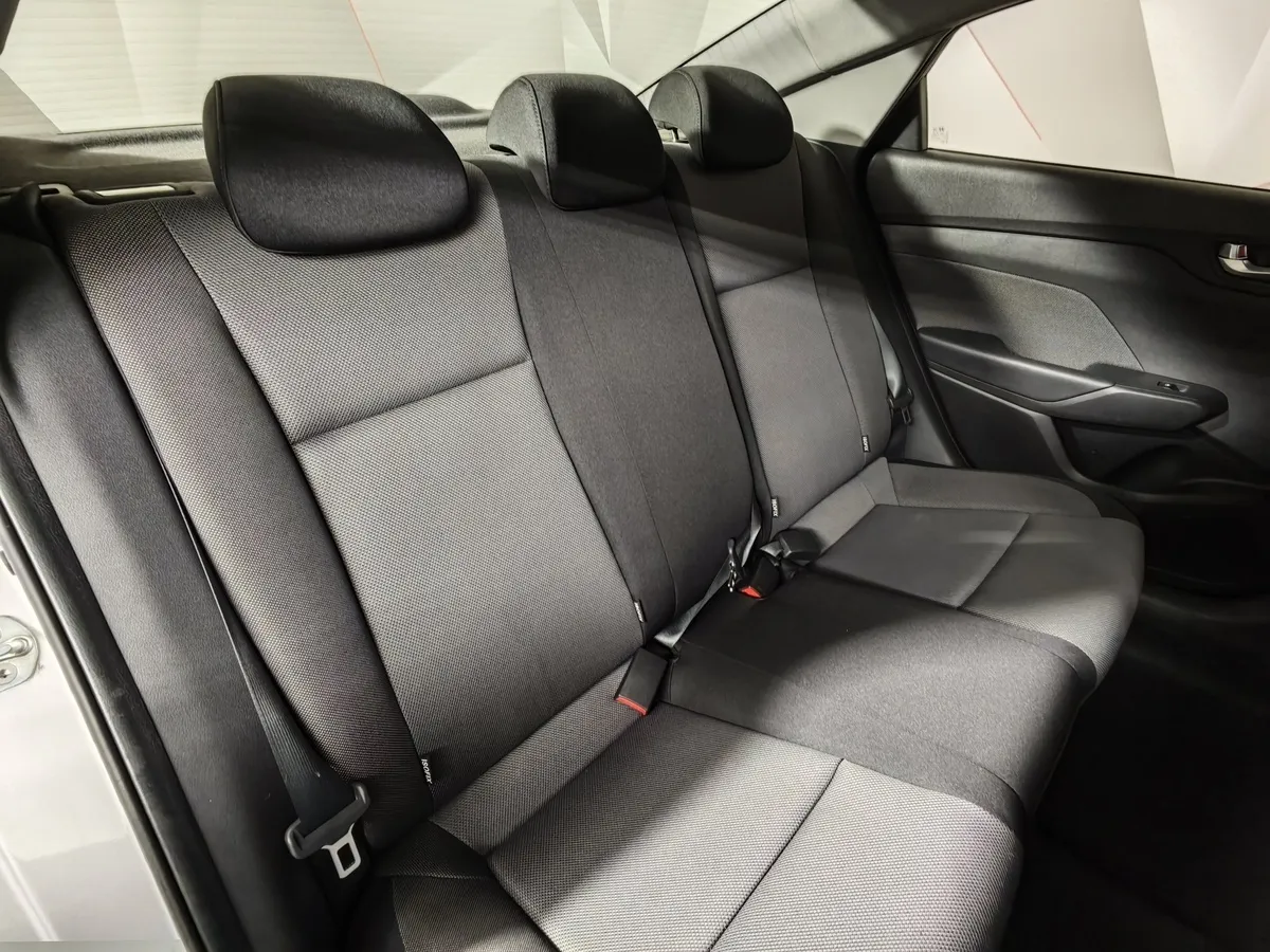 Hyundai Solaris 1.6 AT (123 л.с.) Elegance Серебристый в АВИЛОН. Слайд №17