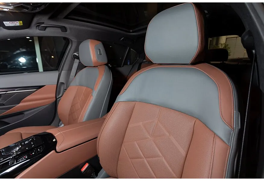 BMW 5 серия 530i xDrive AT (252 л.с.) Серый в АВИЛОН. Слайд №7