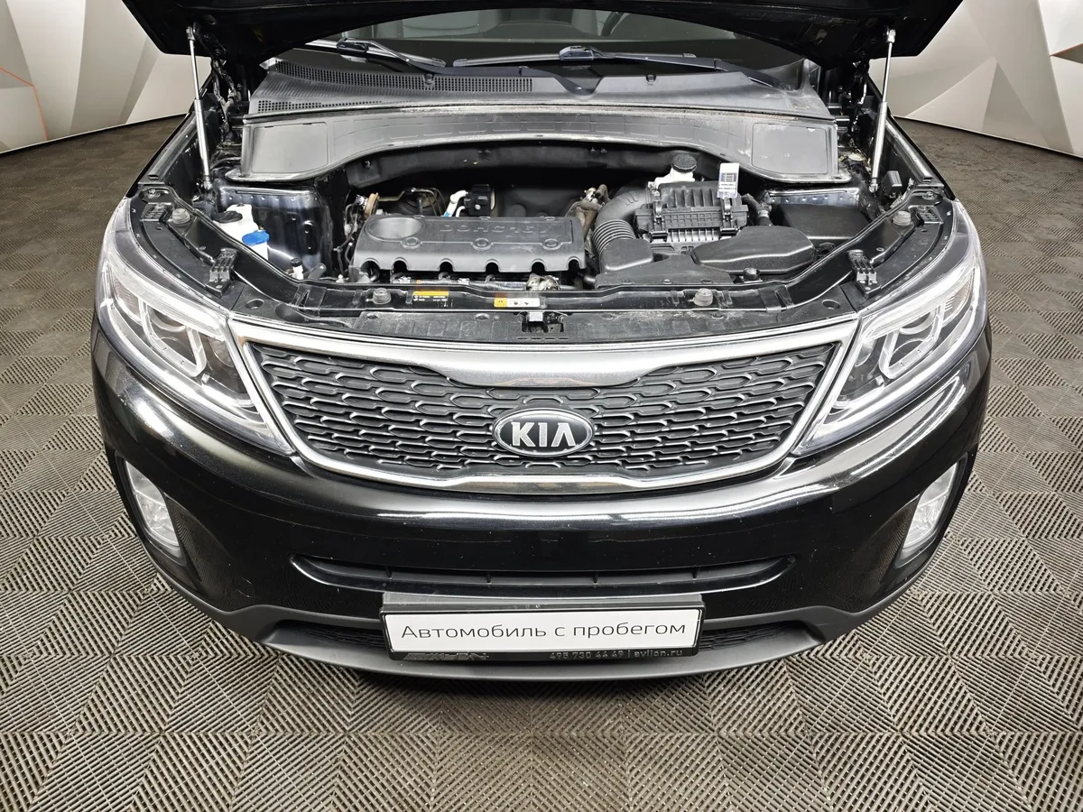 Kia Sorento 2.4 AT 4WD (175 л.с.) Luxe Черный в АВИЛОН. Слайд №10