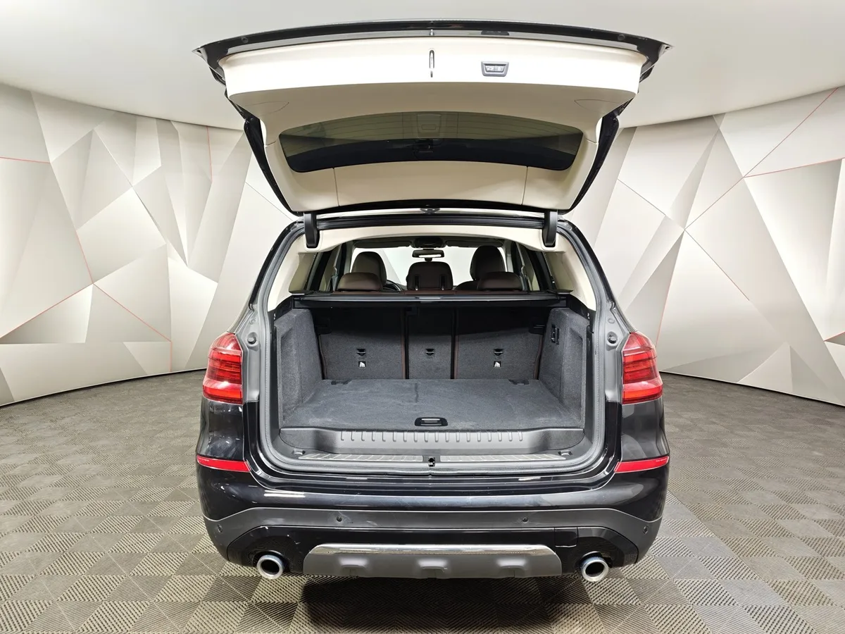 BMW X3 xDrive30d AT (249 л.с.) Luxury Черный в АВИЛОН. Слайд №9